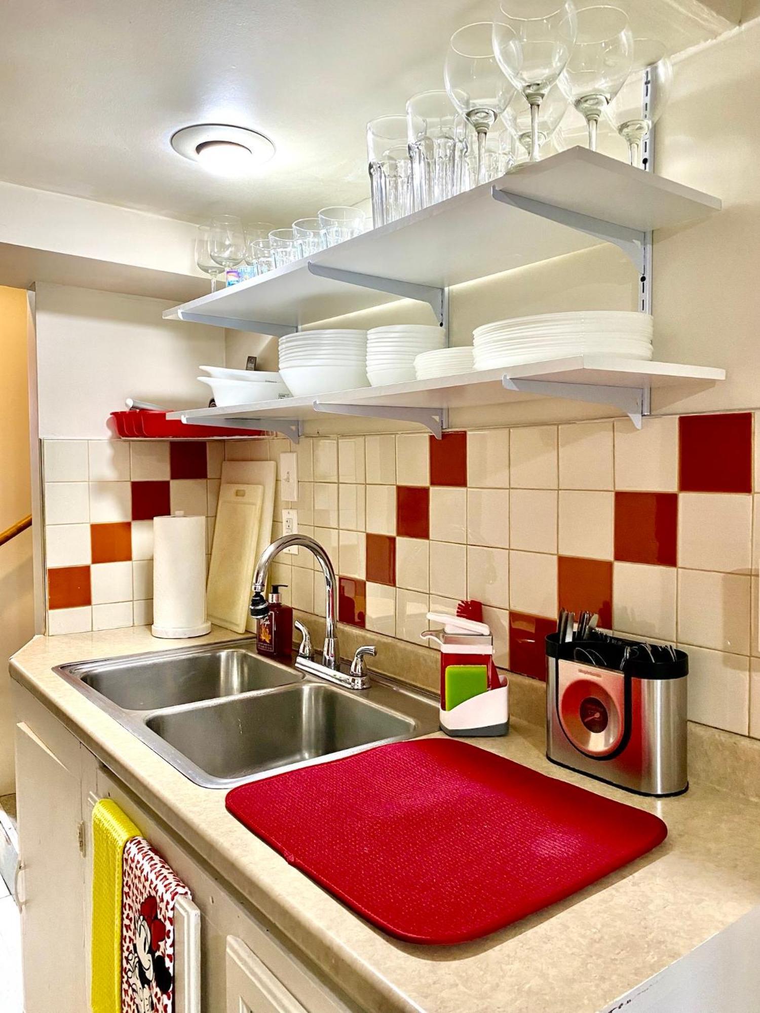 Tiny Private Room On The 1St Floor With Shared Bathroom Near Seatac Airport And Downtown Seattle Eksteriør billede