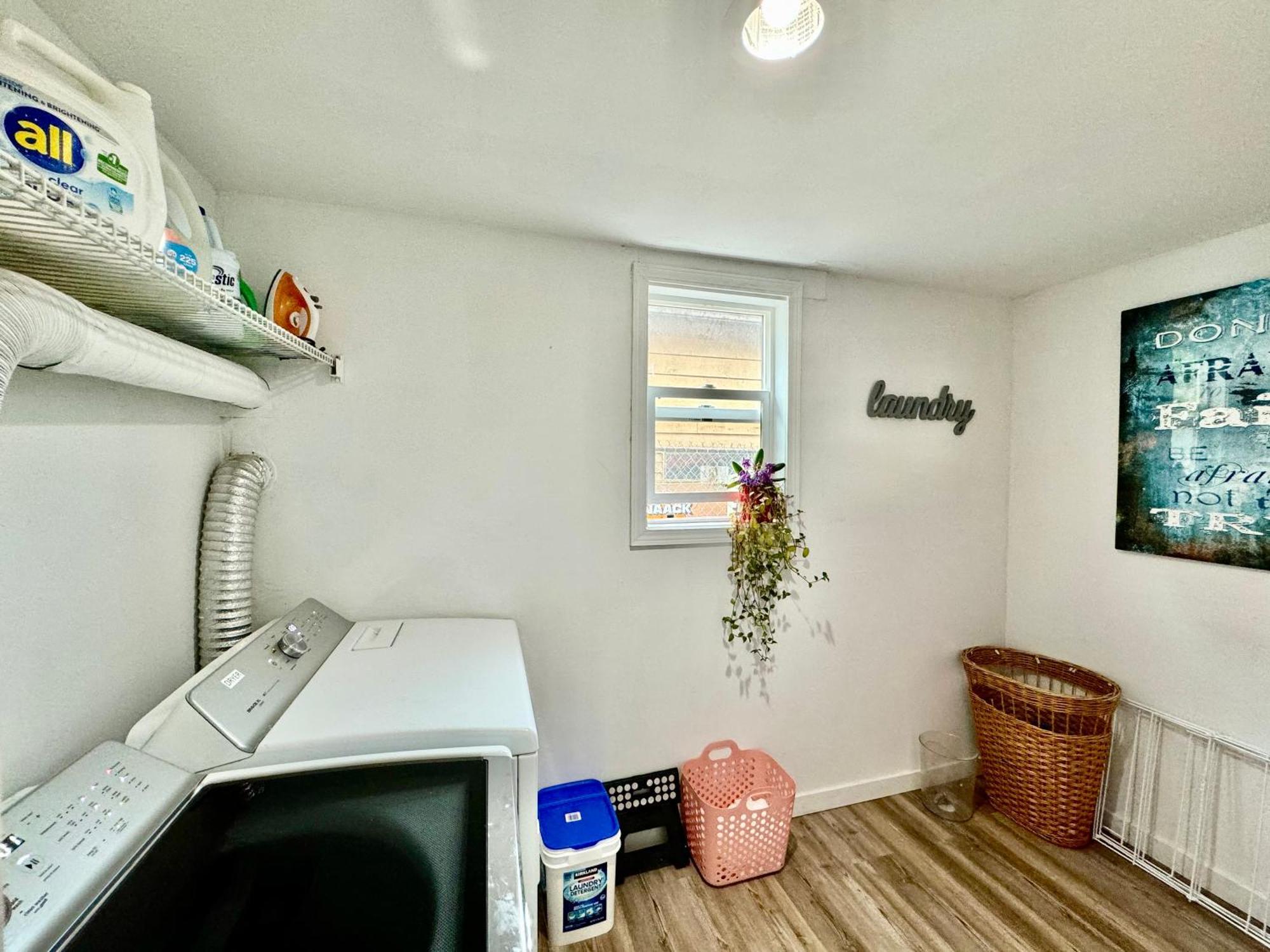 Tiny Private Room On The 1St Floor With Shared Bathroom Near Seatac Airport And Downtown Seattle Eksteriør billede