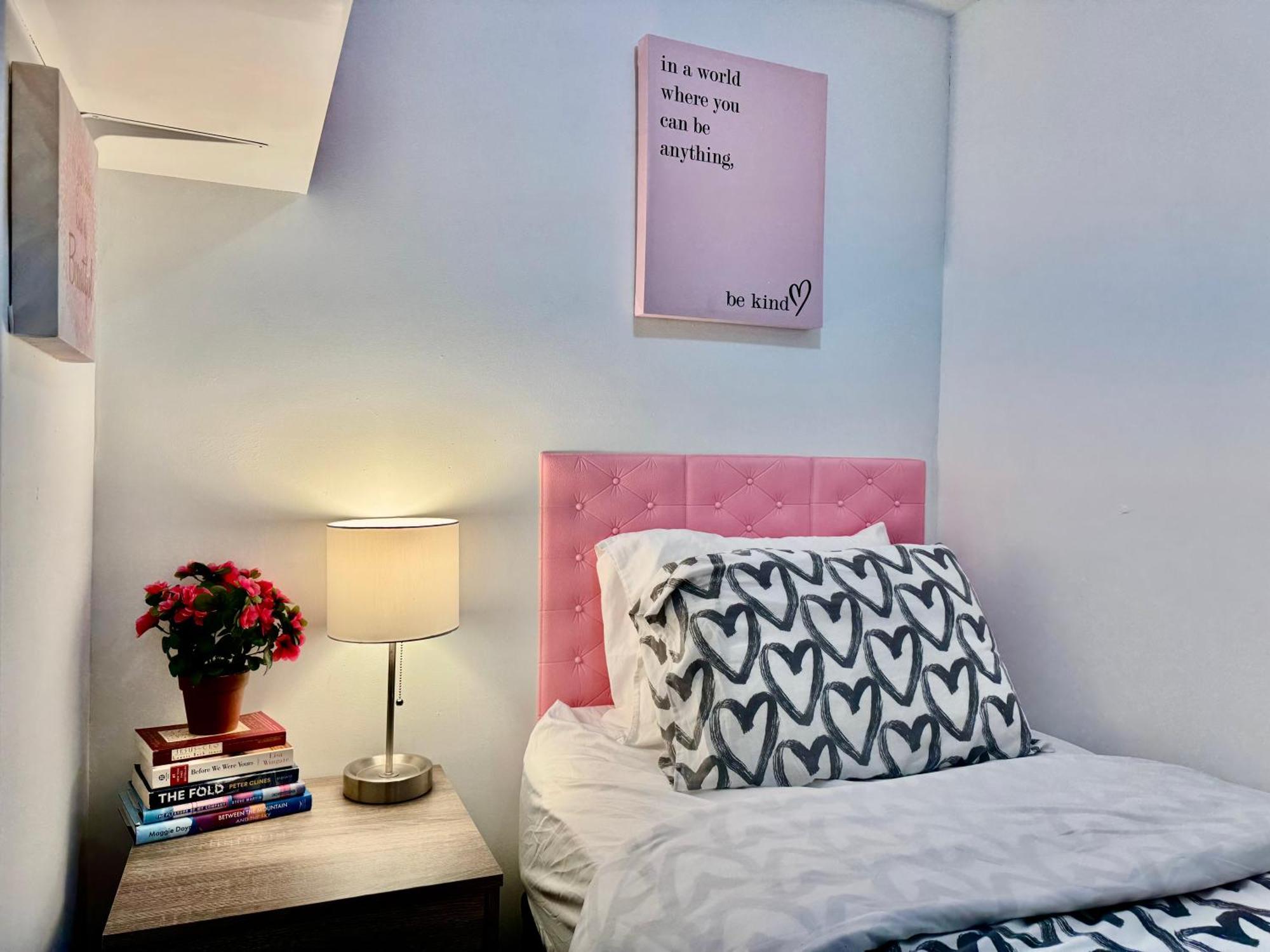 Tiny Private Room On The 1St Floor With Shared Bathroom Near Seatac Airport And Downtown Seattle Eksteriør billede