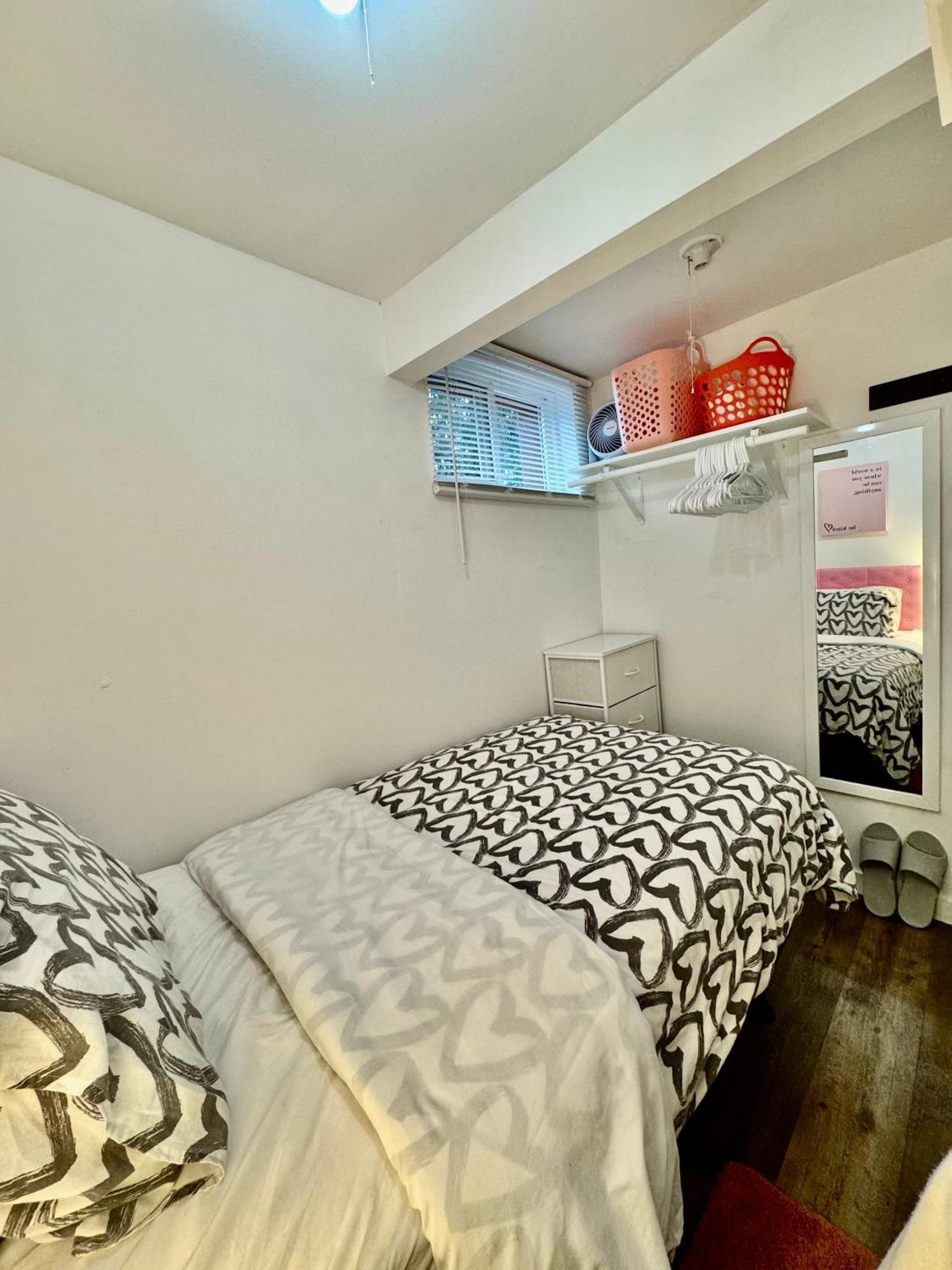 Tiny Private Room On The 1St Floor With Shared Bathroom Near Seatac Airport And Downtown Seattle Eksteriør billede